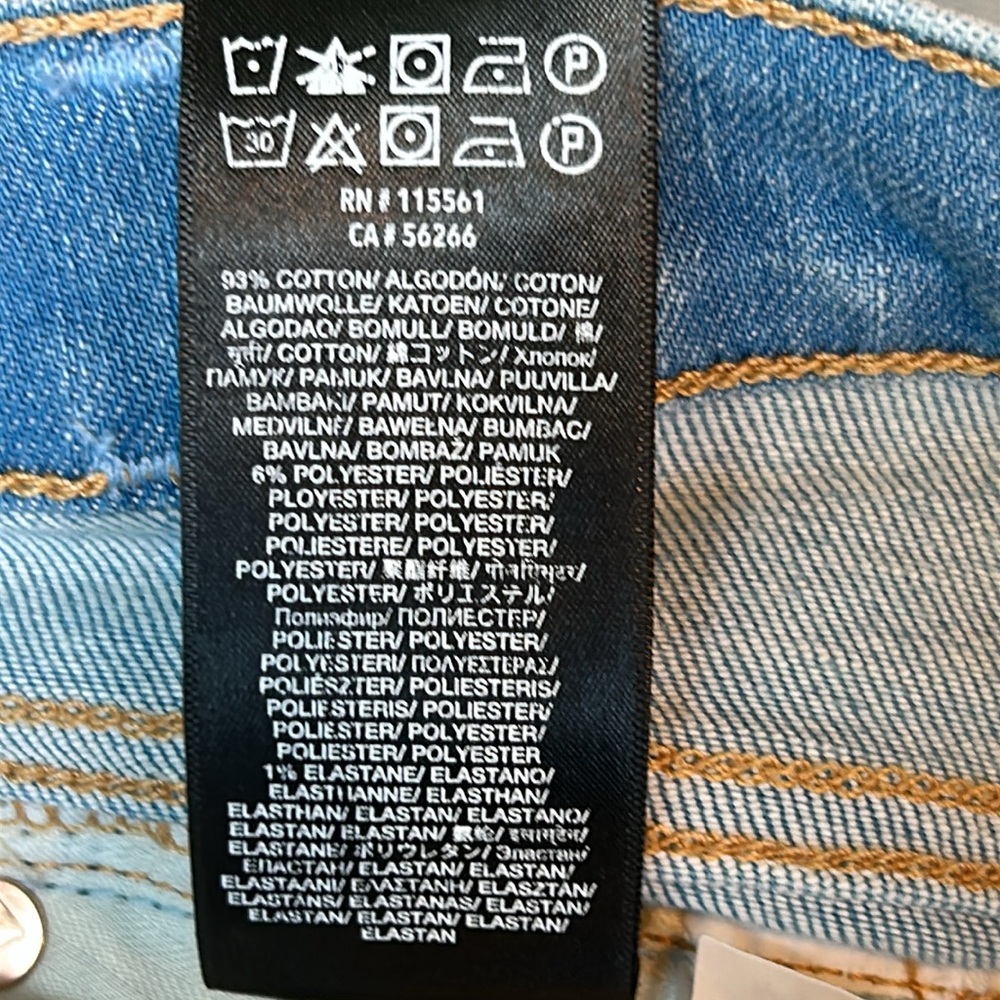 NWT 7 For All Mankind Mid Roll Jean Shorts Light Wash Size 27 - Picture 13 of 14